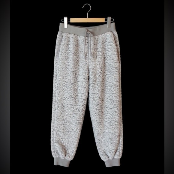 New with tags, PINK sherpa sweatpants - Picture 1 of 5